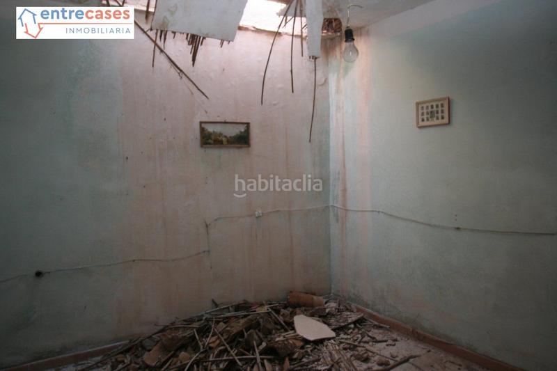 Foto fc47ee6f-0f73-4a06-9cb1-931796041d5d. Casa  esquinera para reformar en Vall d´Uixó (la)