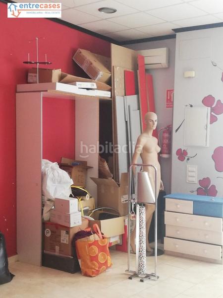 Foto ba7b813c-0e4c-44d6-ad93-47dc1e2b3866. Local comercial bajo comercial en Faura
