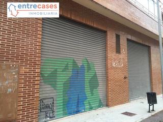 Local Comercial a San José-Los Metales. Local zona 500 viviendas virgen junto colegio y da a 2 calles