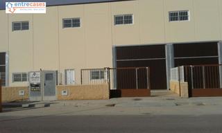 Bâtiment à usage industriel à Quartell. Nave industrial poligono la foia