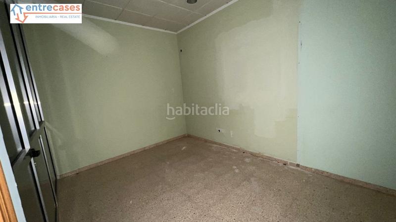 Foto 7f771452-0c86-4cef-a5c3-11601c8b6fa4. Local comercial  en ricardo portales en Vall d´Uixó (la)