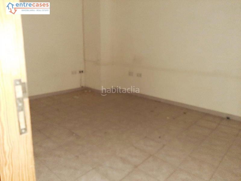 Foto c23aef4a-5708-42c8-840e-0f962fa187bc. Local comercial  en ricardo portales en Vall d´Uixó (la)