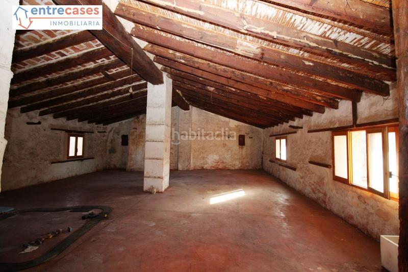 Foto 4c570a6e-ae10-49b3-acab-d1d2d703d8c0. House in Faura