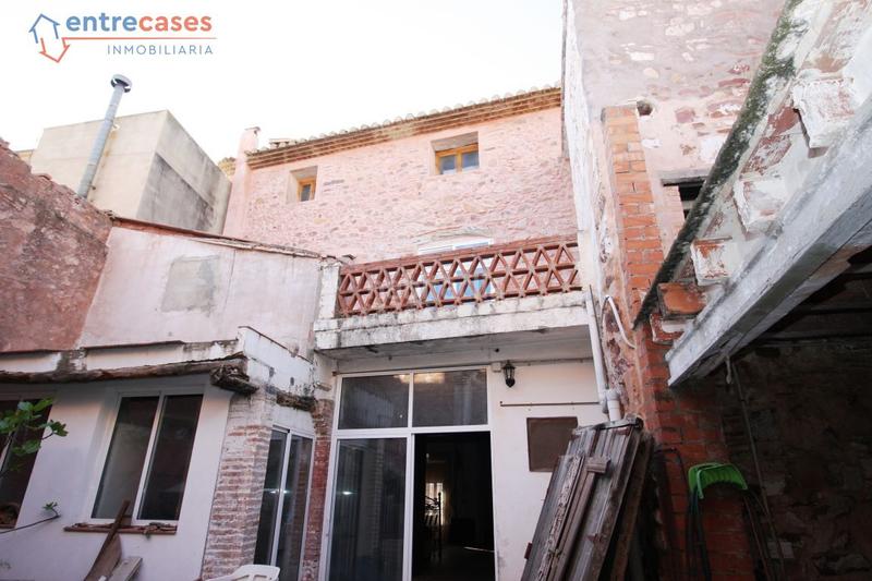 Foto 8d4503ad-b97c-4d8b-8b4f-f88d3302045a. House in Faura