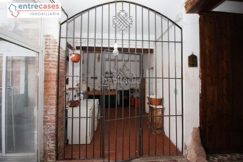 Foto fbcec742-0c13-4c16-9b62-ce7a79ec0624. House in Faura