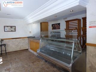 Local Comercial a Vall d´Uixó (la). Local comercial en avenida suroeste muy espacioso equipado llame