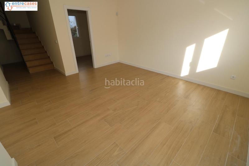 Foto 1b618999-b09f-42f1-b4e8-62836677bff0. Chalet precioso chalet en la urbanización la paz en Gilet