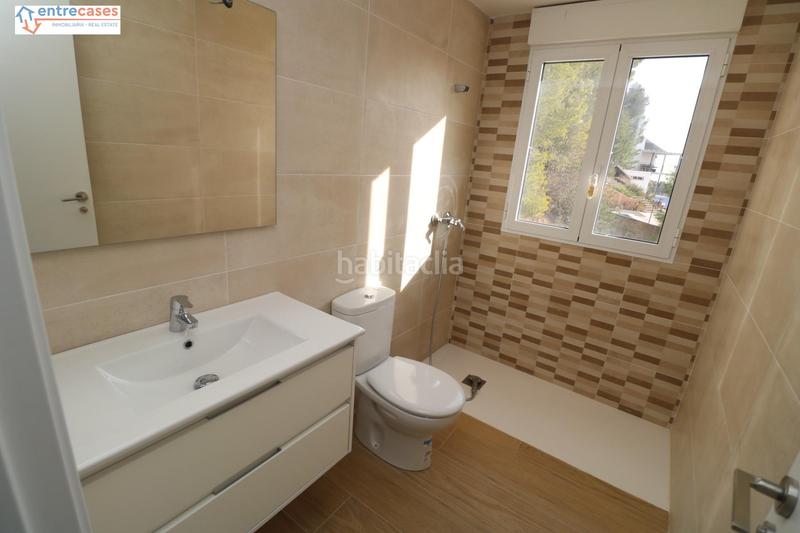 Foto deef428e-07b3-4180-93c0-ffec13bcc13d. Chalet precioso chalet en la urbanización la paz en Gilet