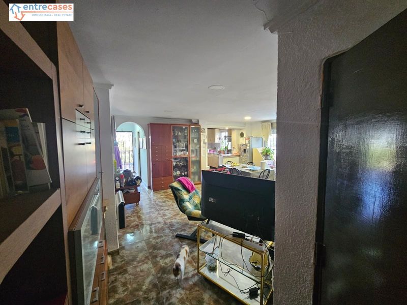 Foto 1be36b92-1cce-43b2-86a7-55ec4fad1f36. Casa amb piscina a Centro-El Castillo Sagunt