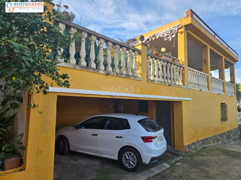 Foto 2031f82c-0cae-4f36-8575-25923dc578ab. Casa amb piscina a Centro-El Castillo Sagunt