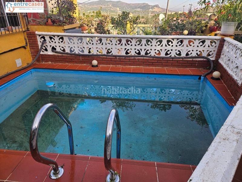 Foto 5a78ce7b-3726-4099-a9ef-b92f8dad79c7. Casa amb piscina a Centro-El Castillo Sagunt