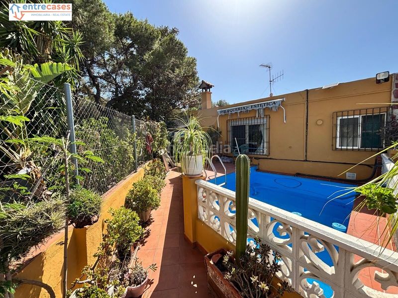 Foto 7a353d36-8c1f-487f-90d4-fa313c991ae1. Casa amb piscina a Centro-El Castillo Sagunt