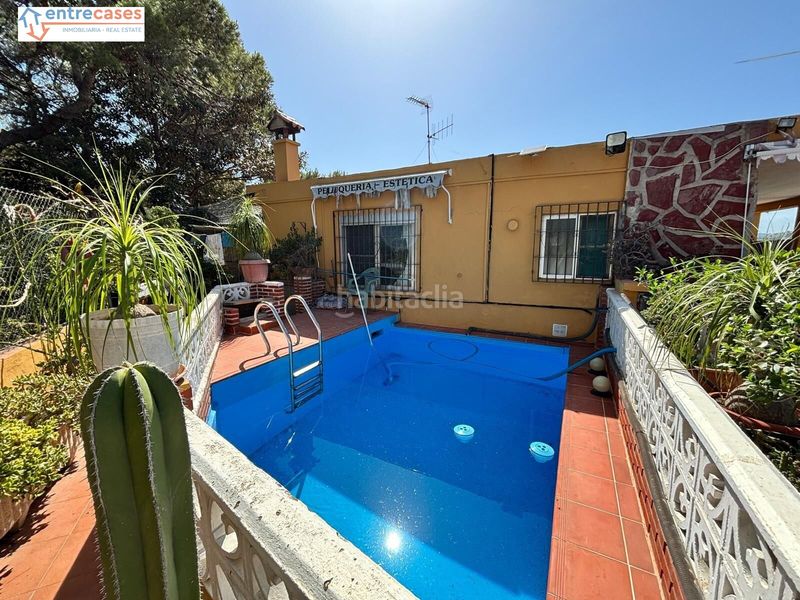 Foto c6f77d23-d14b-4fea-ae42-009acacb59d5. Casa amb piscina a Centro-El Castillo Sagunt