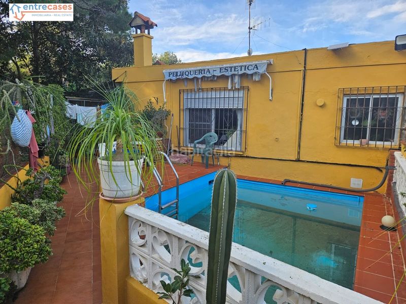 Foto eb815217-82a2-4467-9b04-cc01e7195574. Casa amb piscina a Centro-El Castillo Sagunt