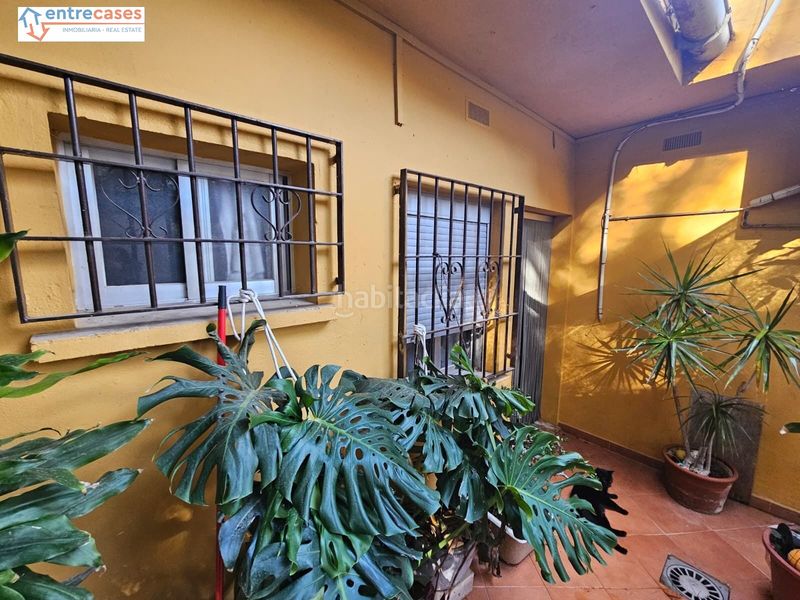 Foto ed6cd817-e9f3-482b-aed5-769396a5d3f3. Casa amb piscina a Centro-El Castillo Sagunt