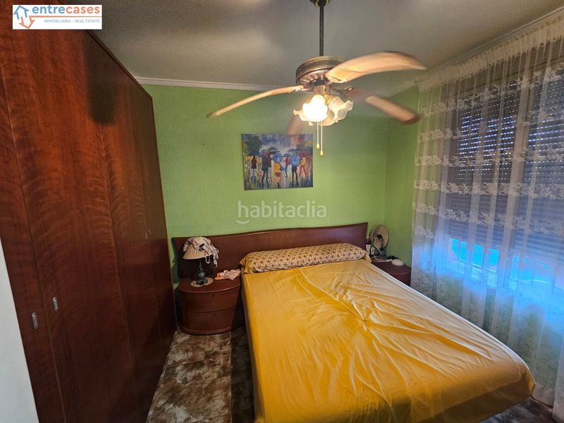 Foto f38a288c-1ade-485d-8427-571e92cff4f5. Casa amb piscina a Centro-El Castillo Sagunt