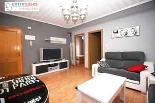Rent Flat in Avenida de Abril-9 de Octubre. Piso zona 3 de abril reformado y con garaje