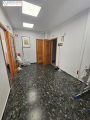 Rent Office space in Nuevo Centro. Despacho profesional edificio gadi. puerto de sagunto.