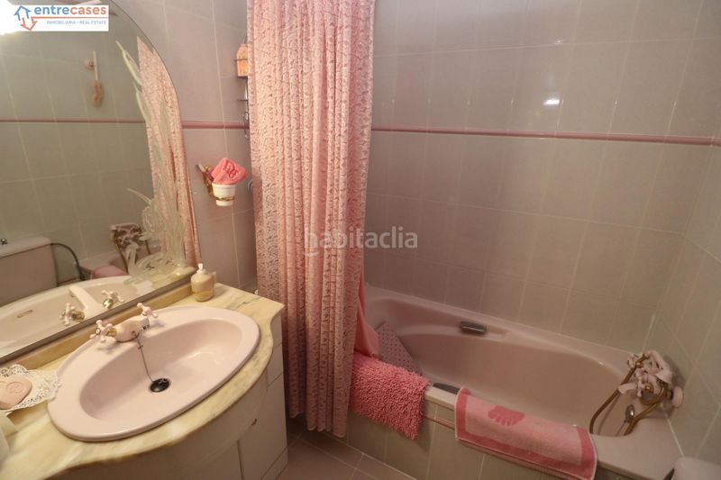 Foto 6b46deb1-46a8-4eb8-b5f2-c7bcde94d5ed. Planta baixa a Gilet