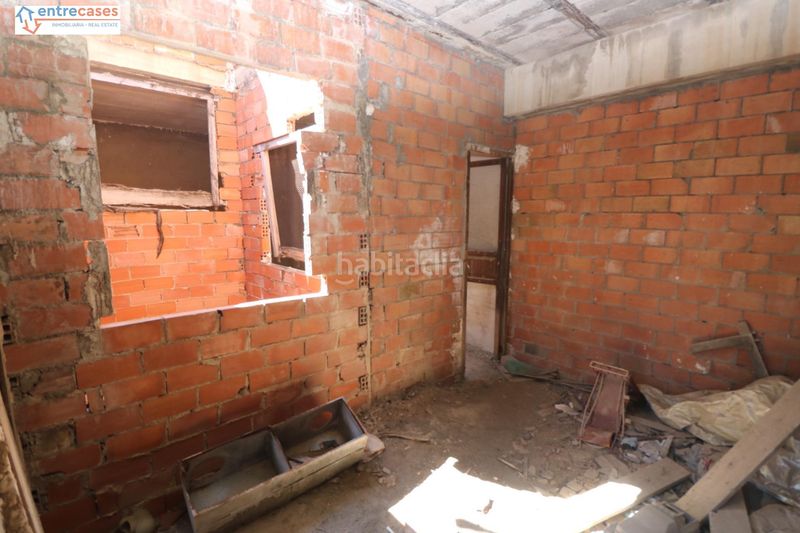 Foto b8c78563-51bd-4fe4-b62a-a34c25563ffa. Casa amb aparcament a Avenida de Abril-9 de Octubre Sagunt