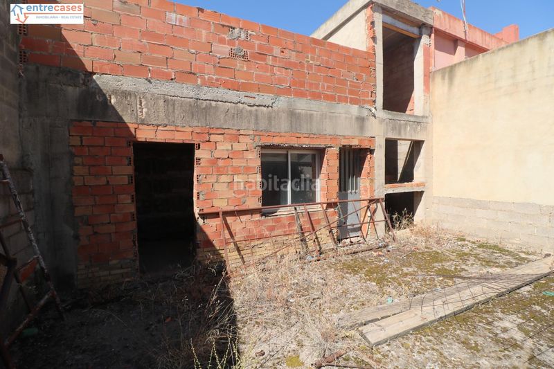 Foto dc97fa04-6bba-416e-8a21-88e7e13482a3. Casa amb aparcament a Avenida de Abril-9 de Octubre Sagunt