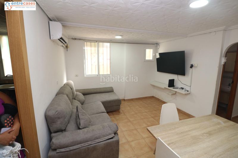 Foto 461963e9-8d1a-4c21-921b-f372702f8d6c. Planta baixa a Nuevo Centro Sagunt