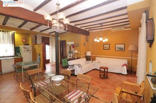 Country house in Quart de les Valls. Casa con alma en el centro de quart de les valls  4 hab.  gran p