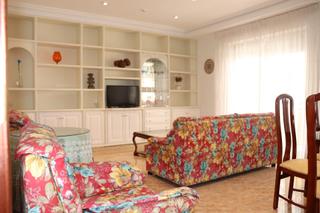 Location Appartement  Carrer andrés perpiñan. Muy cerca de la universidad