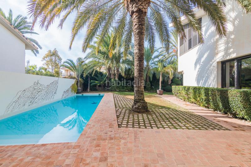 Foto 09c018c3-54bc-4e45-ac7b-4fea5f931d42. Xalet amb calefacció aparcament piscina a Ciutat Jardí - Torreta Verdí Elche / Elx