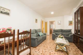 Pis a Carrer clara campoamor 25. Y si es esta la casa?