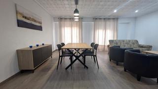 Lloguer Pis a Carrús Oeste. ¡gran vivienda en la zona de plaza madrid!