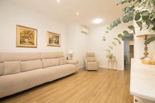 Rez-de-chaussée à Carrús Este. Con entrada independiente