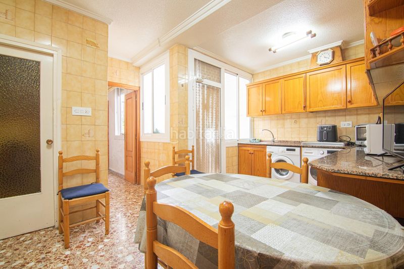 Foto a926fb6b-69c3-42ee-bc8c-fc31a8f533b9. Casa adossada a Carrús Oeste Elche / Elx