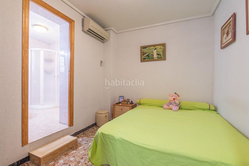 Foto c2fca4d3-8343-4d75-99ff-3fec8842ee34. Casa adossada a Carrús Oeste Elche / Elx