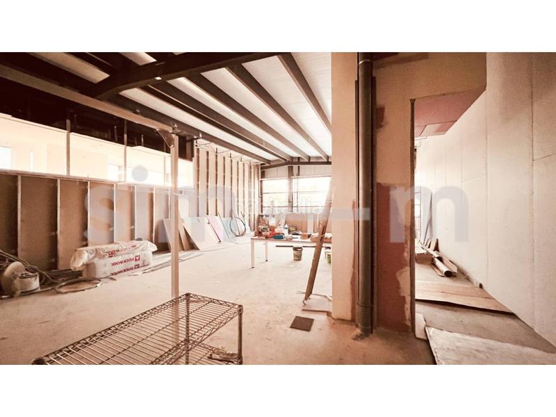 Foto b067dea5-f17e-4a14-901a-a9720e3eee15. Miete büro in Nord Vic