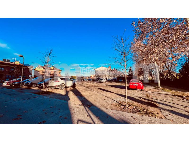 Foto 1ab9753d-e9a6-4aa1-ac0a-6fb0106a1e07. Gewerbliches grundstück in mercè rodoreda 4 in Caputxins-Ambulatori Vic