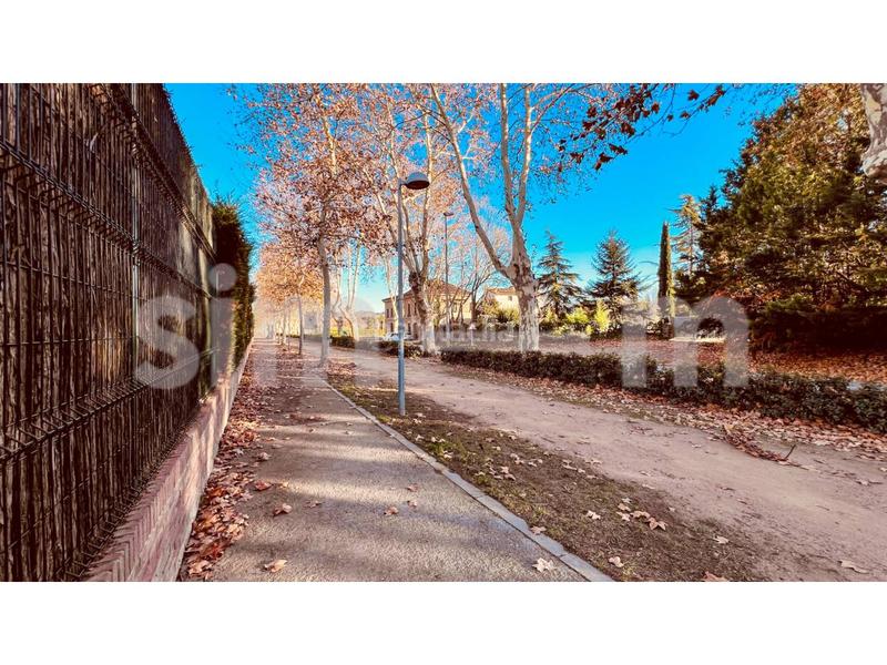 Foto d711f12e-d95f-430f-b9cd-5c5a57fd6f88. Gewerbliches grundstück in mercè rodoreda 4 in Caputxins-Ambulatori Vic