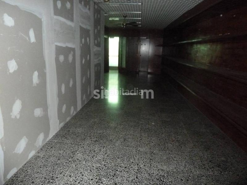 Foto 4bd43f30-c832-4b0b-a18a-406859cca17f. Alquiler local comercial en argenters 18 local de alquiler zona centro en Vic