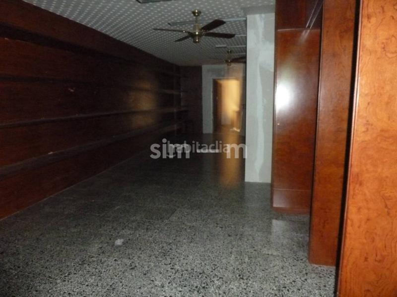 Foto 6ca1415e-ad2f-4467-9231-03c8a3e82467. Lloguer local comercial a argenters 18 a Centre Vic