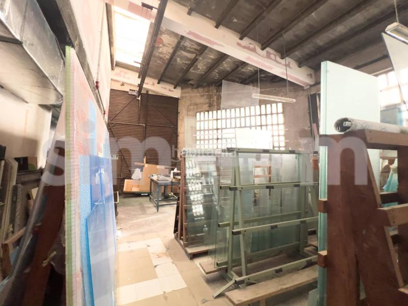 Foto f736e9be-f8e6-4de0-a75c-da38f923c76f. Alquiler local comercial en doctor junyent 9 local en alquiler zona centro en Vic