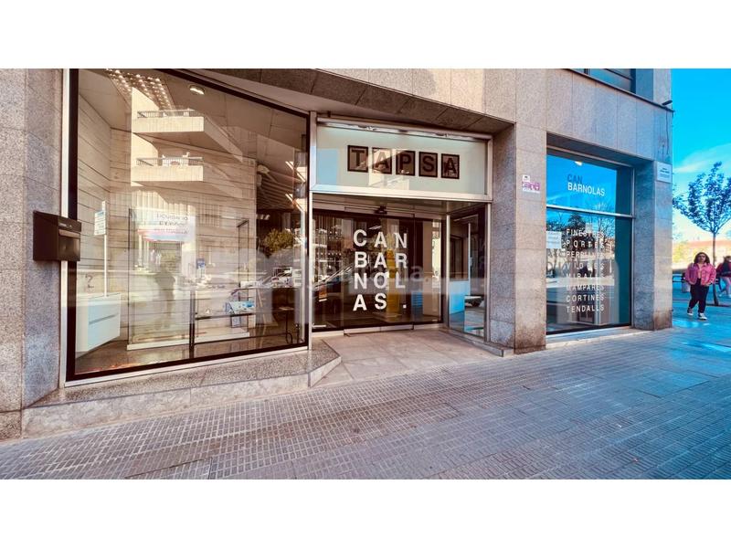 Foto 5a2eef6a-f7c1-42a3-b080-bc27bbeffd6f. Location local commercial dans doctor junyent 9 dans Vic