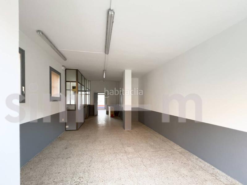 Foto d04bc085-ea1d-4b42-9194-53d8bbf868f9. Business premise in Nord Vic