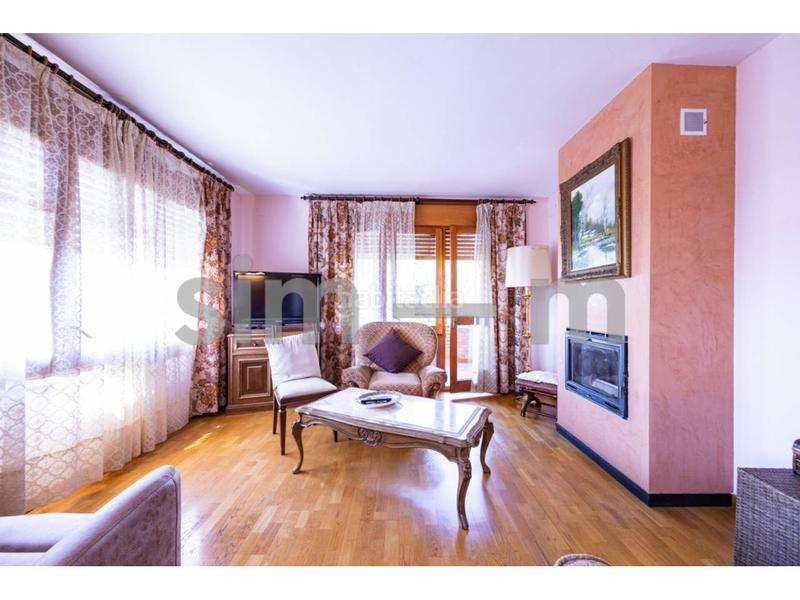 Foto 3acaa04b-e0a3-42f8-b596-c4b3812ef76e. Chalet with heating in El Sucre-El Nadal Vic