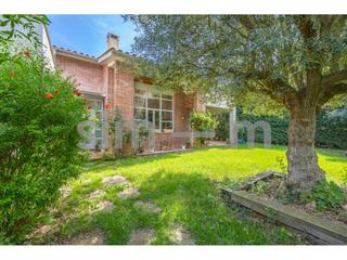 Chalet in Calldetenes. Torre en venta  zona font den titus