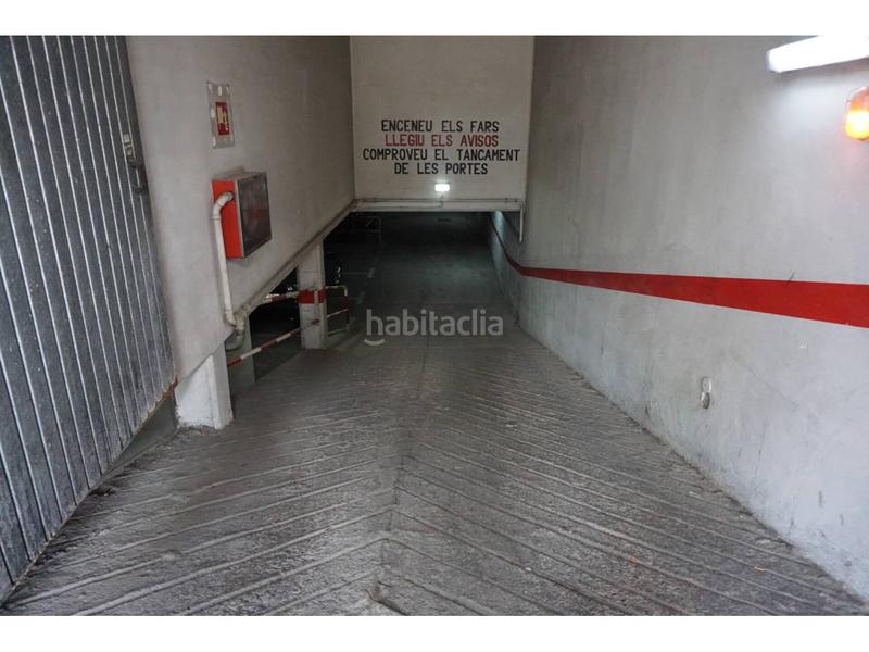 Foto 170aa175-5ce8-4652-ac0e-e563b2bdd08b. Posto auto in Estadi-Santa Anna Vic