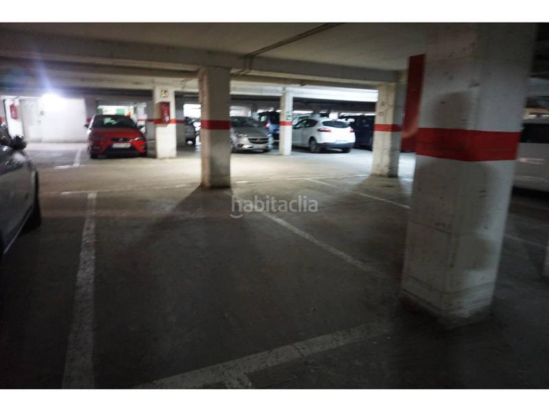 Foto c2b4628e-cec6-477b-8ca5-b495a414af39. Posto auto in Estadi-Santa Anna Vic