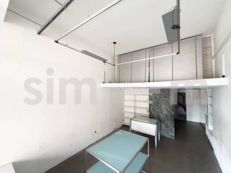 Foto 6ae0782a-137f-4793-bf9b-f5484912fcad. Alquiler local comercial  Centre històric en Vic