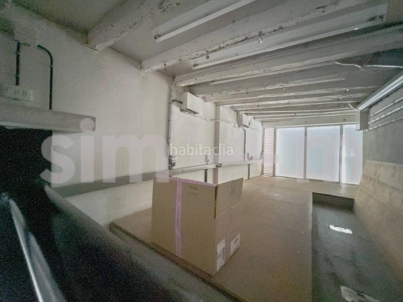 Foto 551ba680-a403-4fbd-8041-5d3d063e17df. Lloguer local comercial a Centre Vic