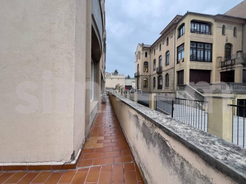 Foto 9d082c1c-5df7-4fc9-874b-92abf0cd82f5. Alquiler oficina en bisbe torras i bages 4 local en alquiler zona centro en Vic