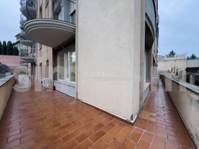 Foto f9c29400-d09b-417c-8b8a-1022e418b691. Alquiler oficina en bisbe torras i bages 4 local en alquiler zona centro en Vic